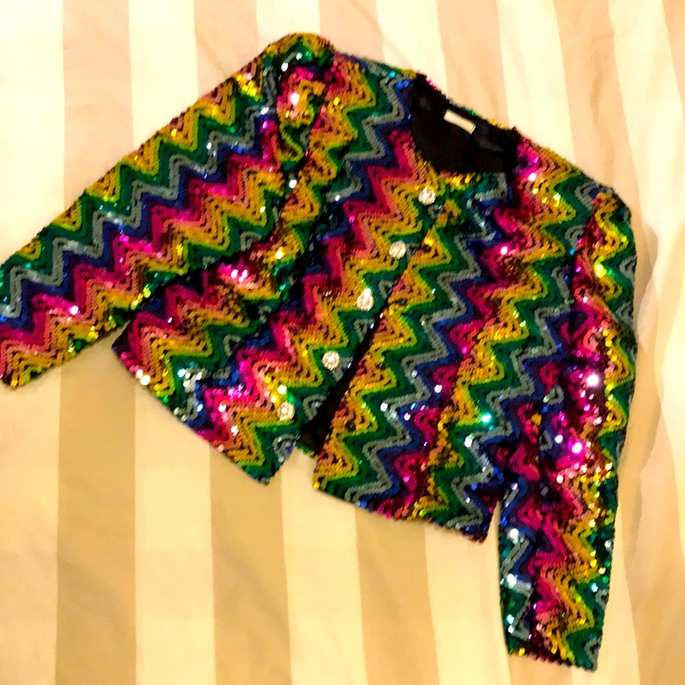 Unique jacket goes actually well with jeans and heals!